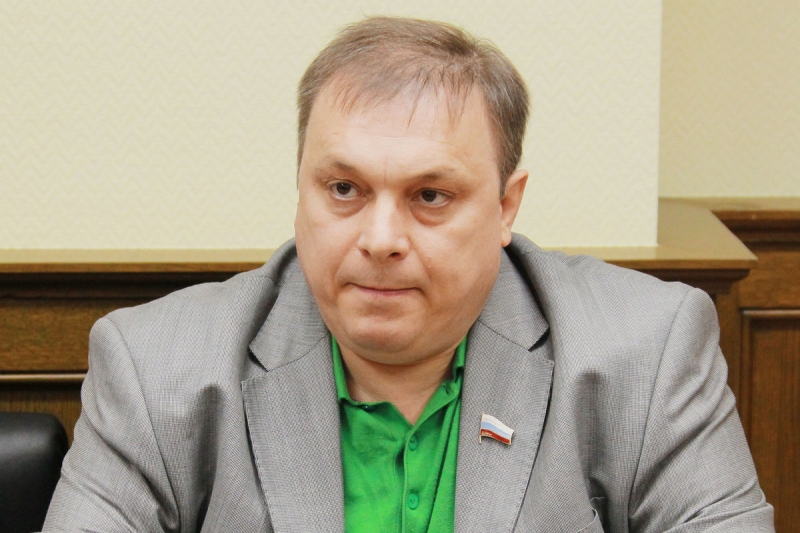 Продюсер Разин не смог вернуть права на песни «Ласкового мая»