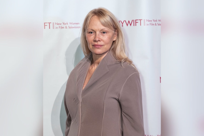 58-летняя Памела Андерсон кардинально сменила имидж