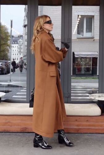 56-летняя экс-жена Бондарчука снялась в облегающем платье: «Икона стиля»