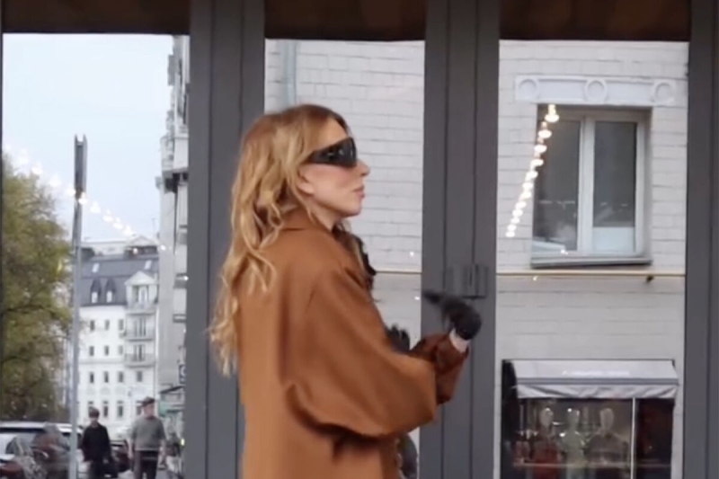 56-летняя экс-жена Бондарчука снялась в облегающем платье: «Икона стиля»