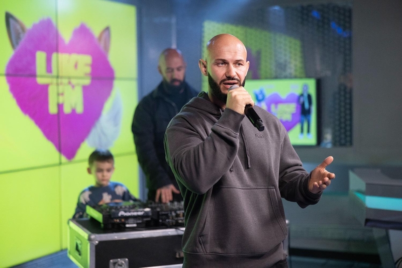 Джиган, Леша Свик, МОТ и фрэш-артисты в новом шоу на Like FM