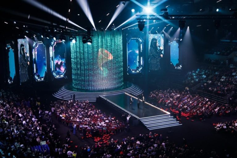 Выездная студия «Русского Радио» откроется на площадке «Золотого Граммофона»