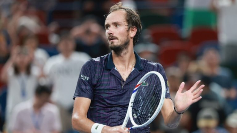 Медведев впервые с 2018 года не отобрался на итоговый турнир ATP