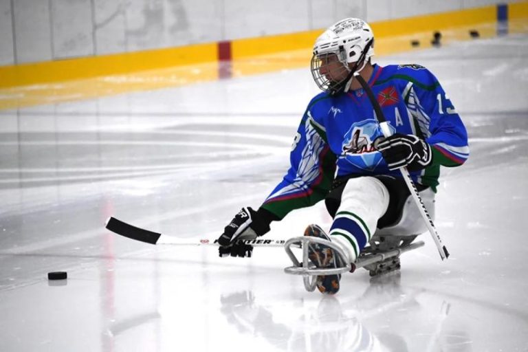 На дне. Сборную России по следж-хоккею приговорили к унижению