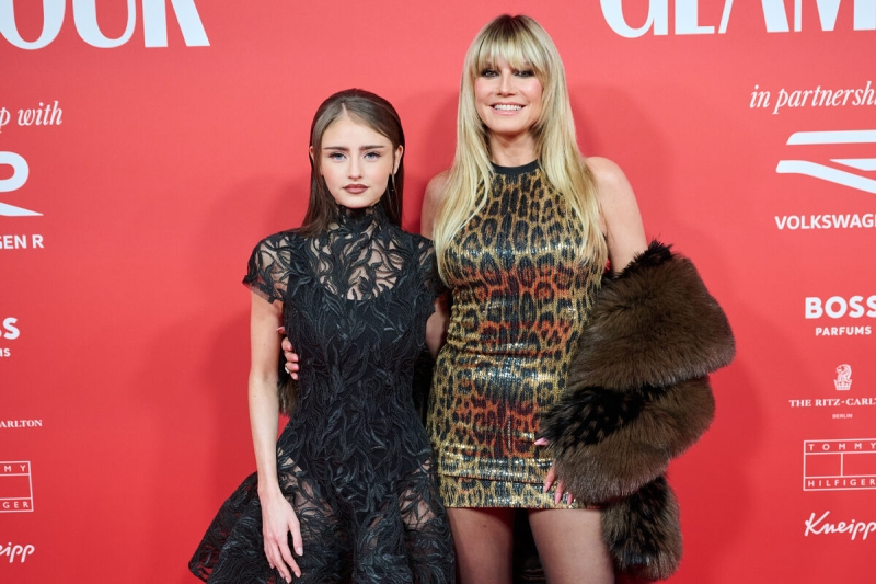 Хайди Клум в леопардовом мини-платье пришла на премию с дочерью Лени