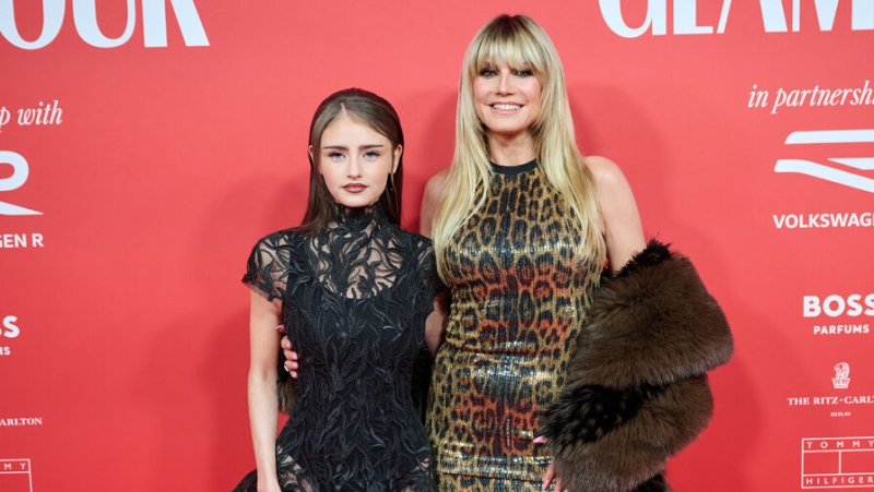 Хайди Клум в леопардовом мини-платье пришла на премию с дочерью Лени