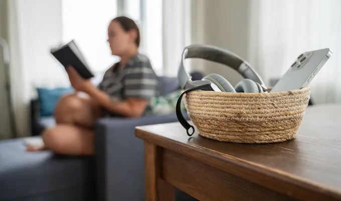 Тренд «Winter Arc»: почему зумеры массово бреются налысо и идут в качалку зимой