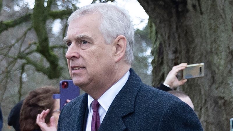 В Британии заявили, что принц Эндрю водил проституток в Букингемский дворец