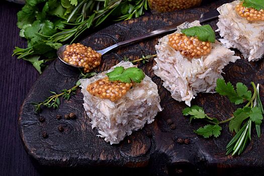 Диетолог назвала самый полезный вид холодца