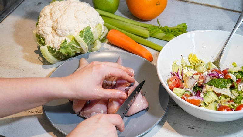 Диетолог рассказал о способах вернуть здоровое питание после праздников