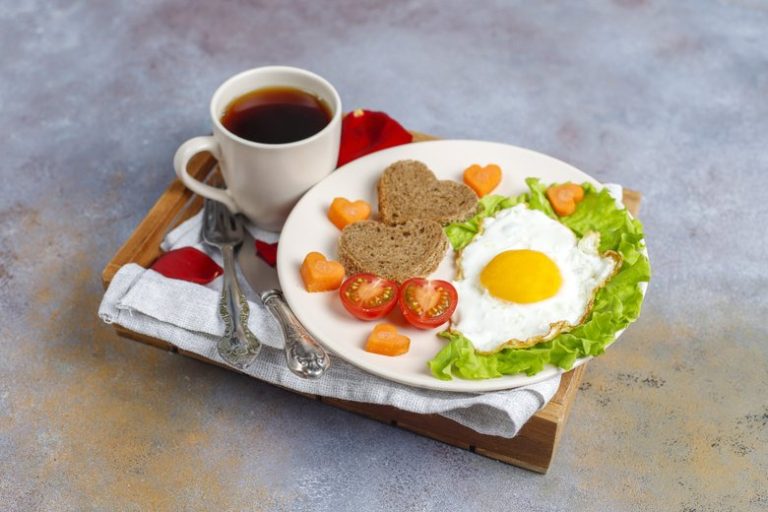 Врачи предложили три варианта завтрака для снижения риска болезней сердца