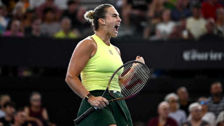 Соболенко обыграла Костюк и защитила титул на турнире в Брисбене