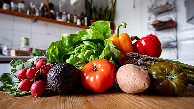 Названы доступные продукты, которые не хуже БАДов восполняют дефициты