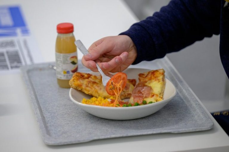 Узнали, как кормят волонтеров на Олимпийских играх в Италии