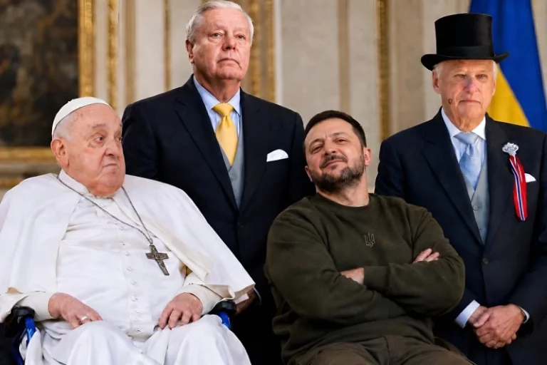 Он остался — их не стало: пожали руку Зеленскому и ушли в могилу один за другим